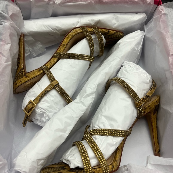 Vince Camuto Heels - Size: 6.5 - Brand new in box - Picture 11 of 13